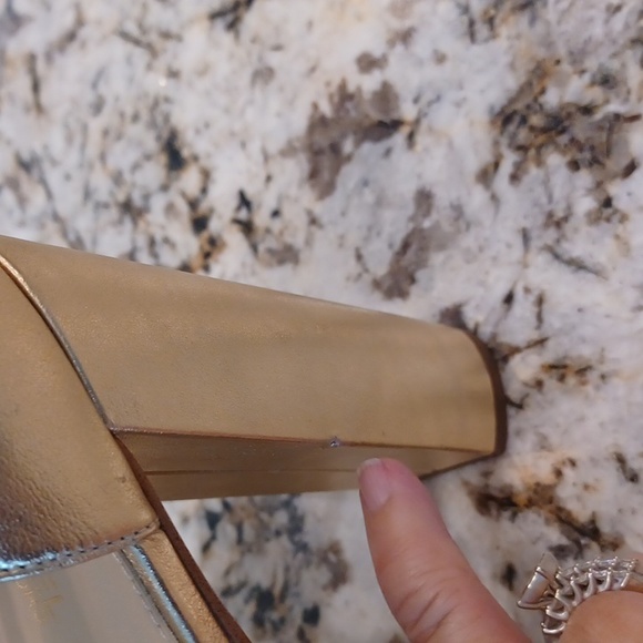 MICHAEL KORS RORY Gold Platform Dressy Open Toe Sandals SZ 9 - Picture 12 of 16